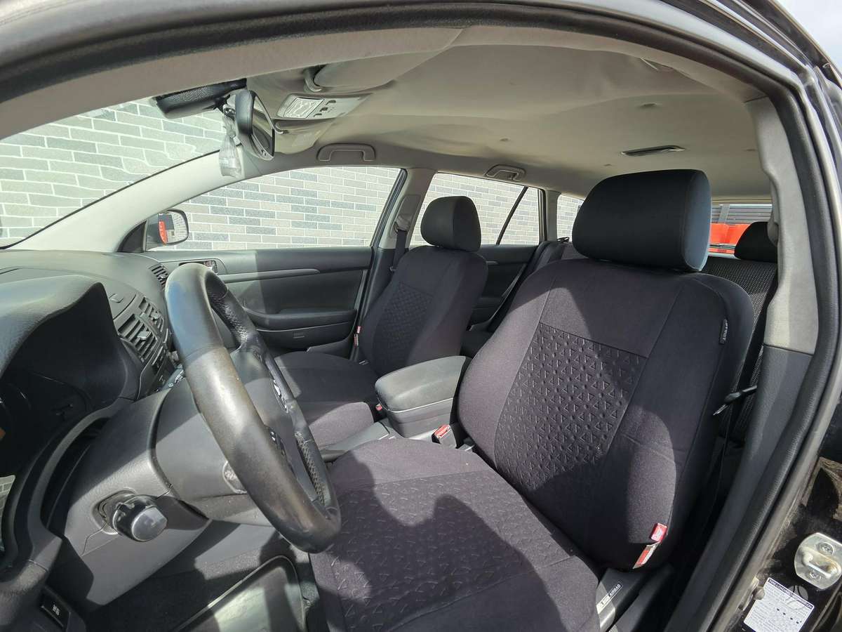 Toyota Avensis - 4