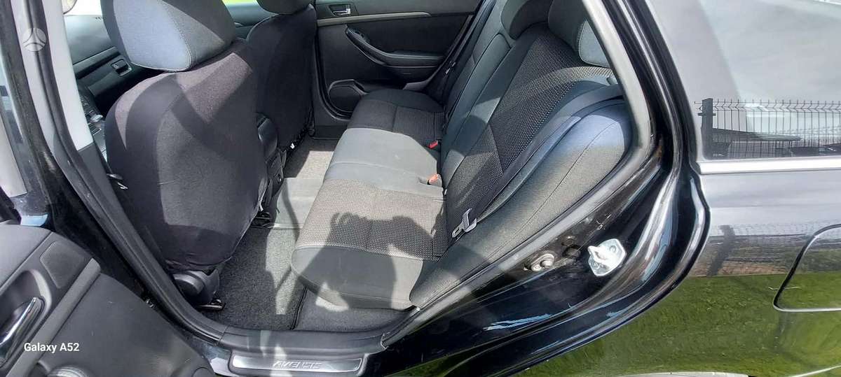 Toyota Avensis - 7
