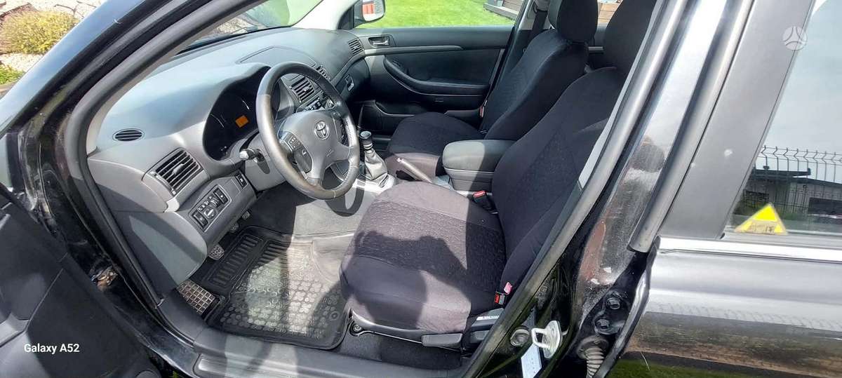 Toyota Avensis - 9