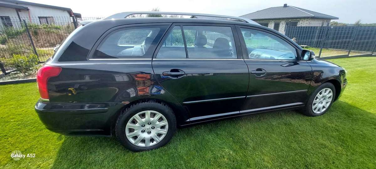 Toyota Avensis - 11