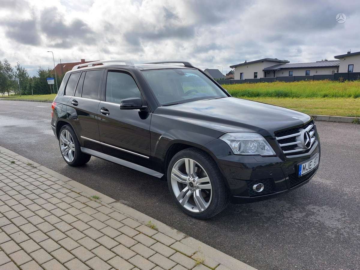 Mercedes-Benz GLK320 2009 — двигун 2997 cm³, 224 HP (165kW)