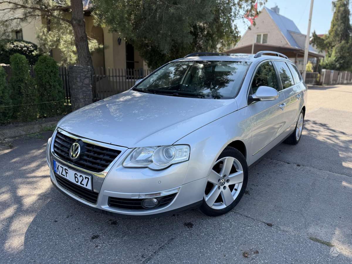 Volkswagen Passat - 1