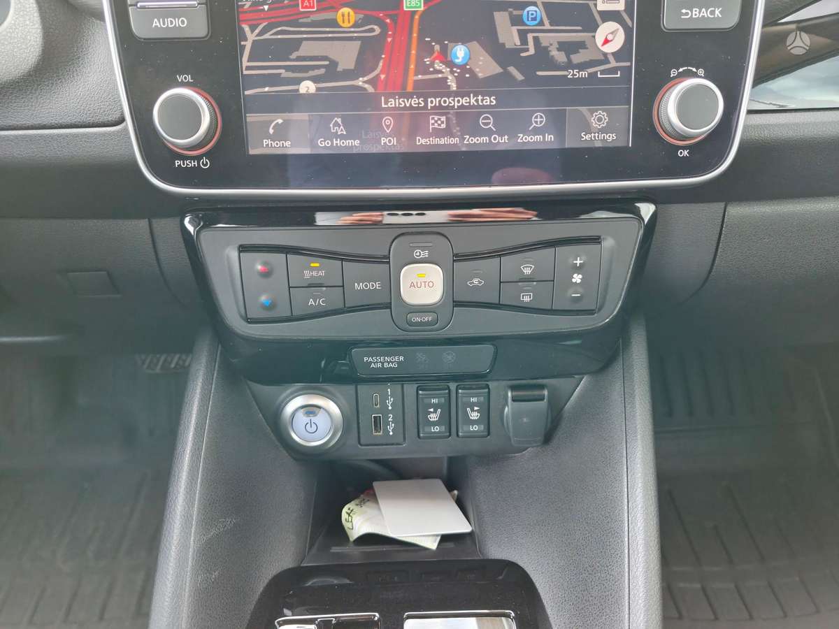 Nissan Leaf, hečbekas