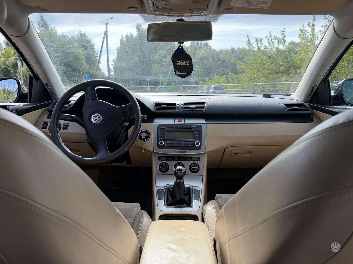 Volkswagen Passat - 6