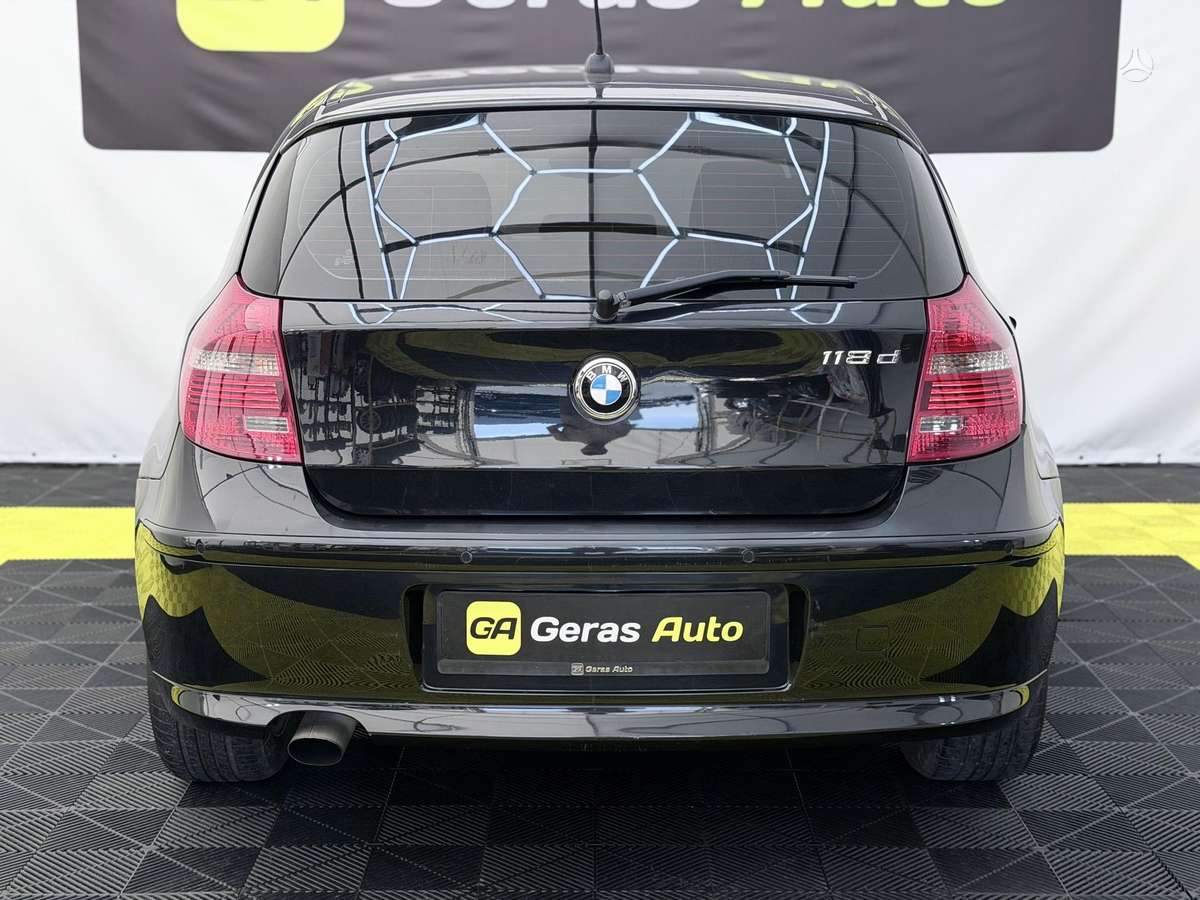 BMW 118, 2.0 l., Хэтчбек