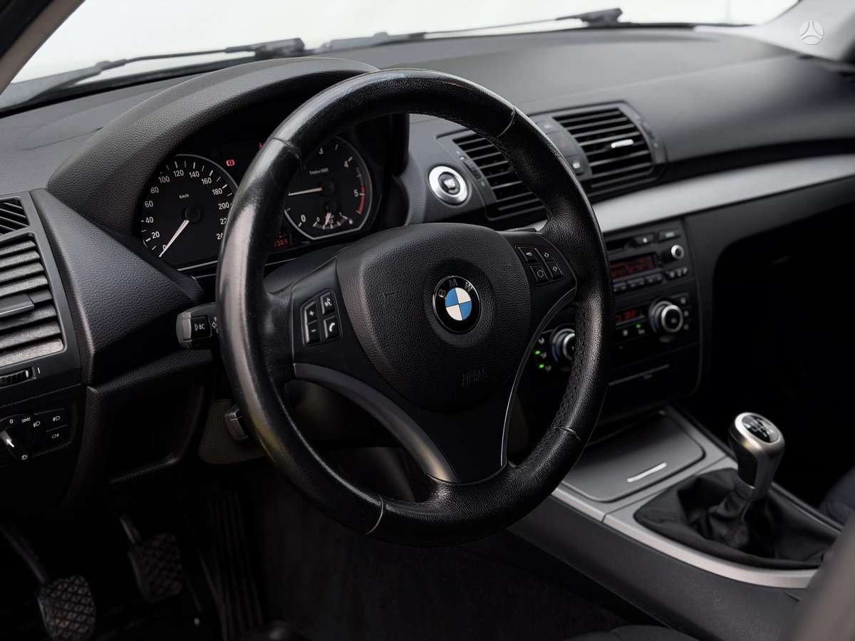 BMW 118, 2.0 l., hatchback