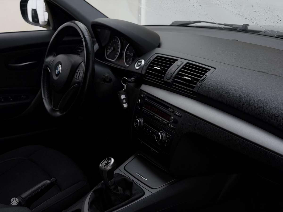 BMW 118, 2.0 l., Хэтчбек