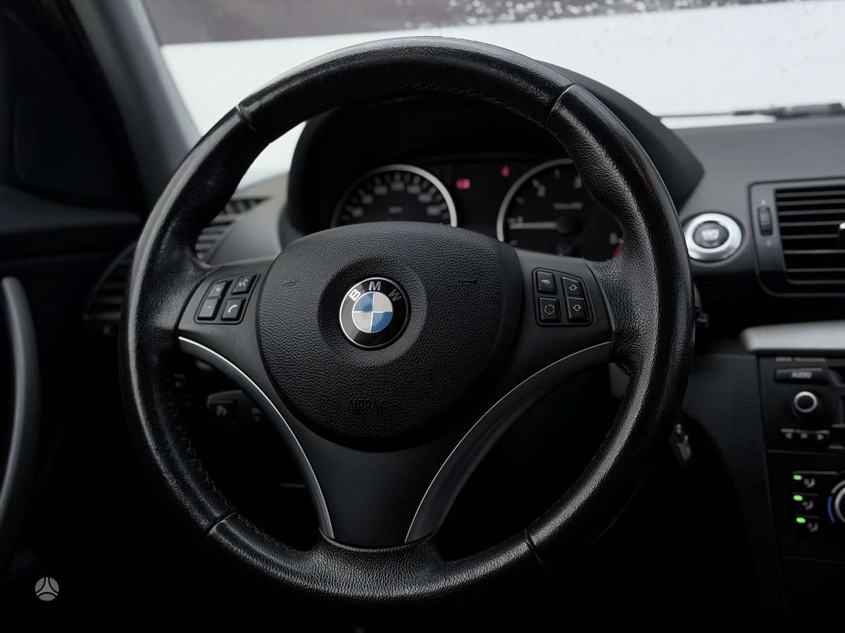 BMW 118, 2.0 l., Хэтчбек