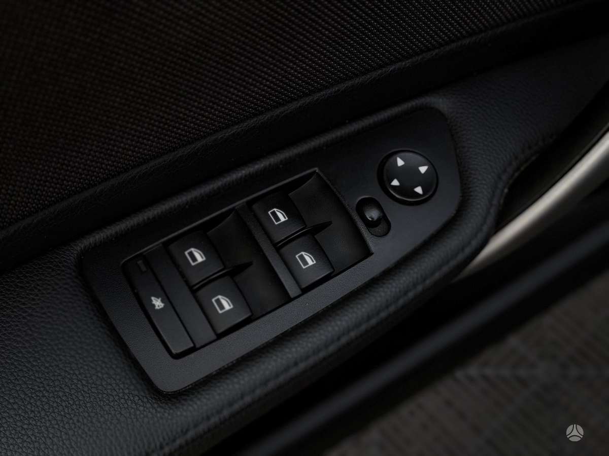 BMW 118, 2.0 l., Хэтчбек