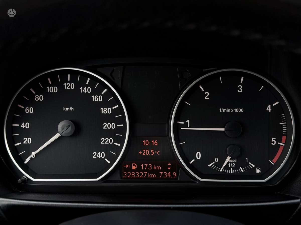 BMW 118, 2.0 l., hatchback