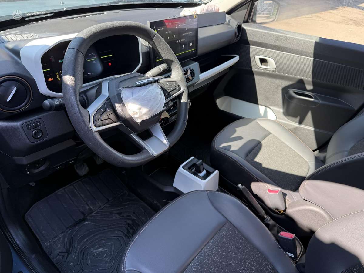 Dacia Spring, 27 kWh, hatchback