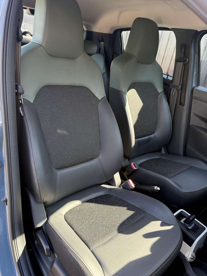 Dacia Spring, 27 kWh, hatchback
