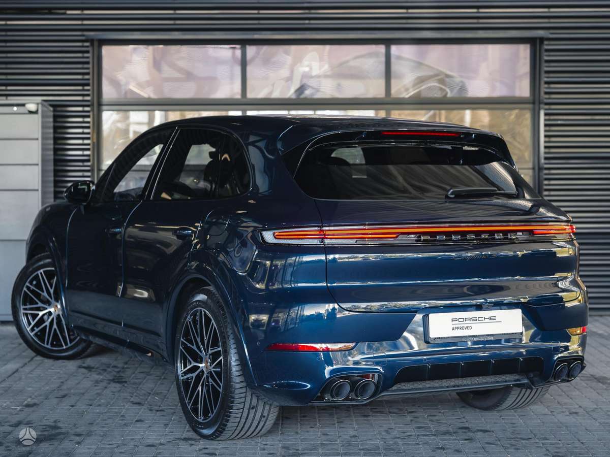 Porsche Cayenne - 3