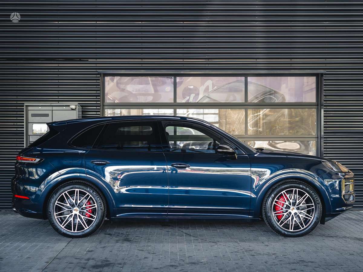 Porsche Cayenne - 6