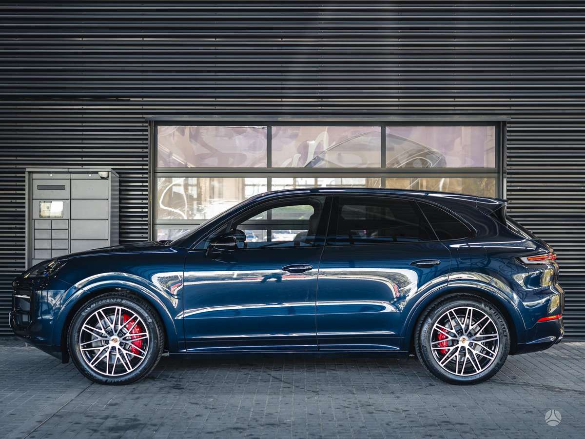 Porsche Cayenne - 2