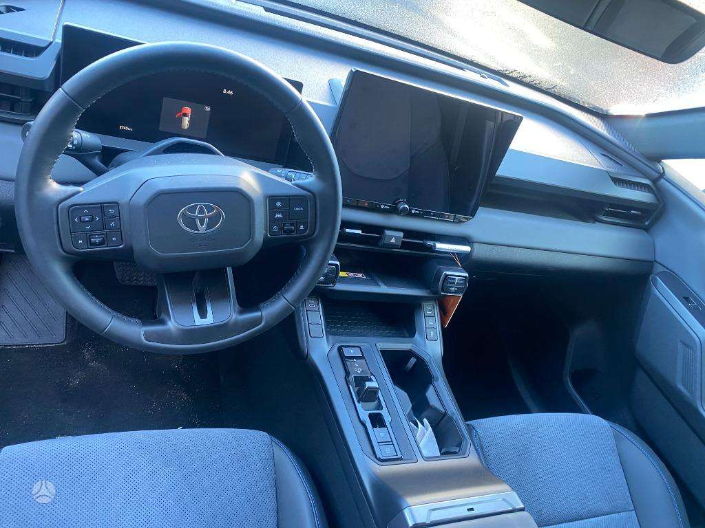 Toyota RAV4 - 9