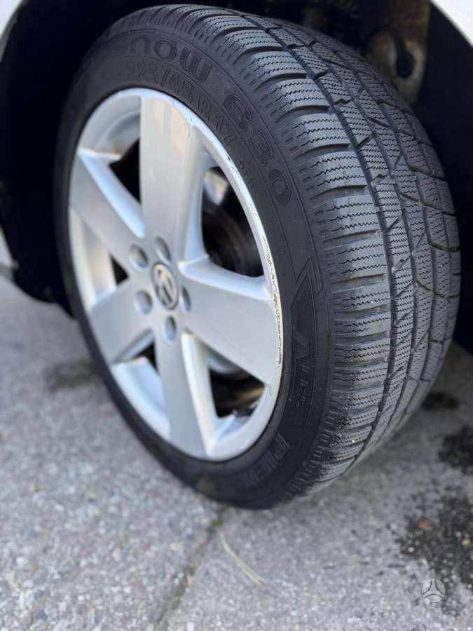 Volkswagen Passat - 10