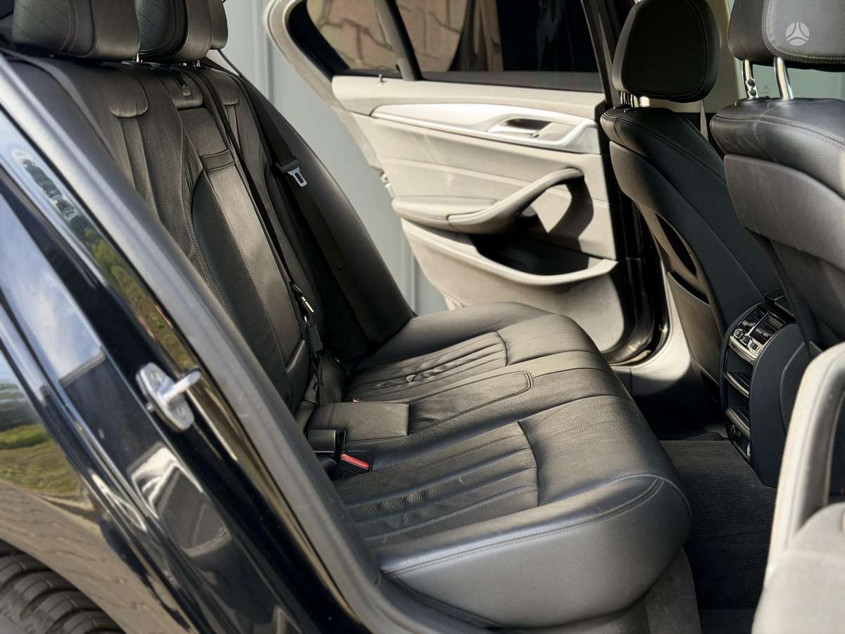 BMW 520, 2.0 l., Седан