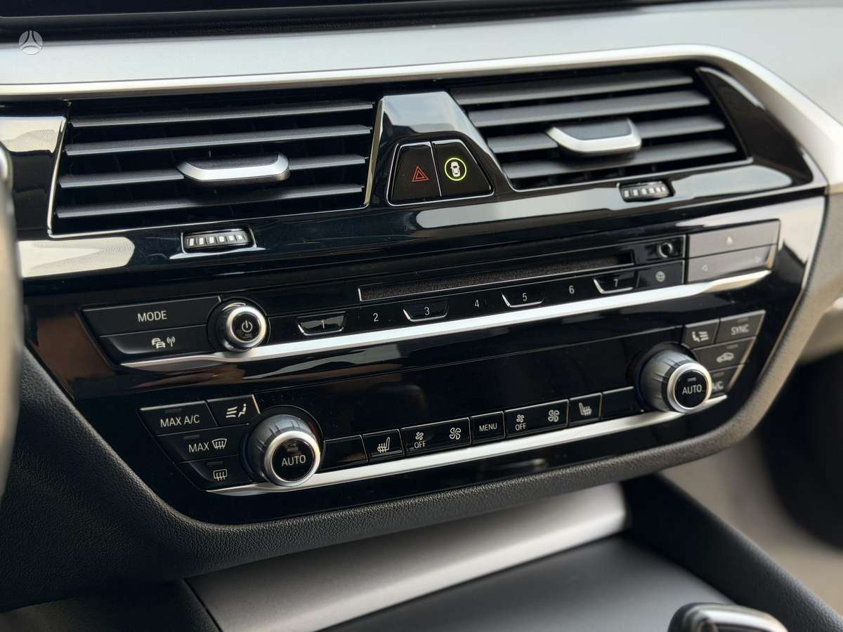 BMW 520, 2.0 l., Седан