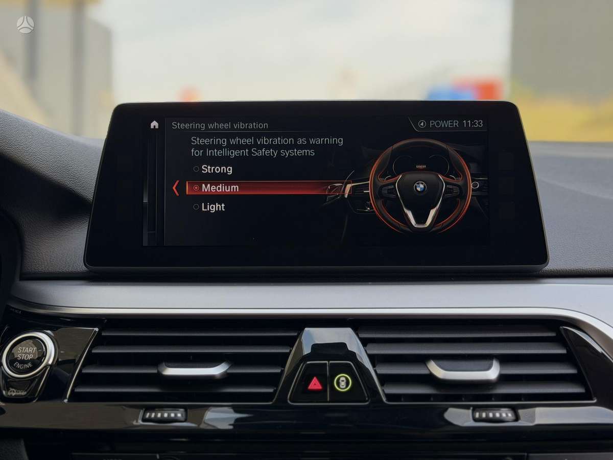 BMW 520, 2.0 l., Седан