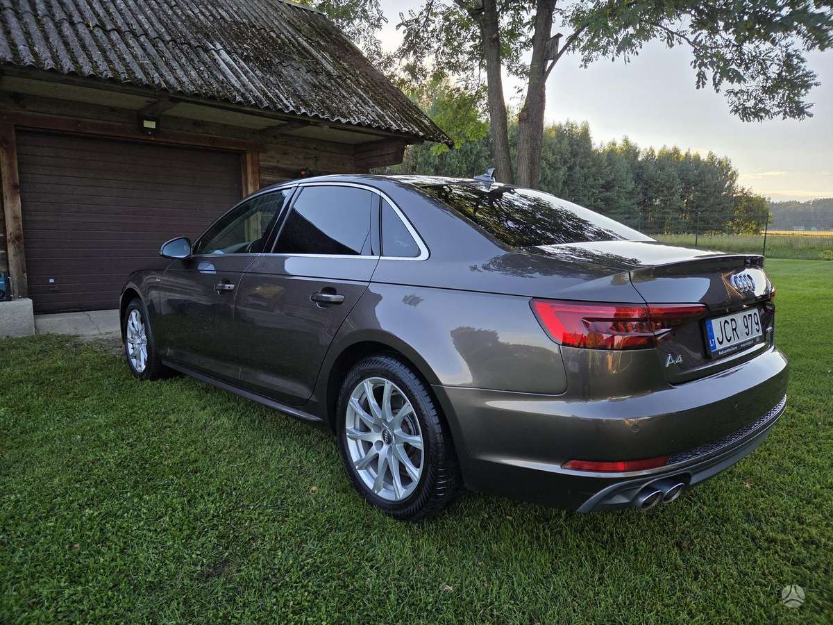 Audi A4, 2.0 l., Седан
