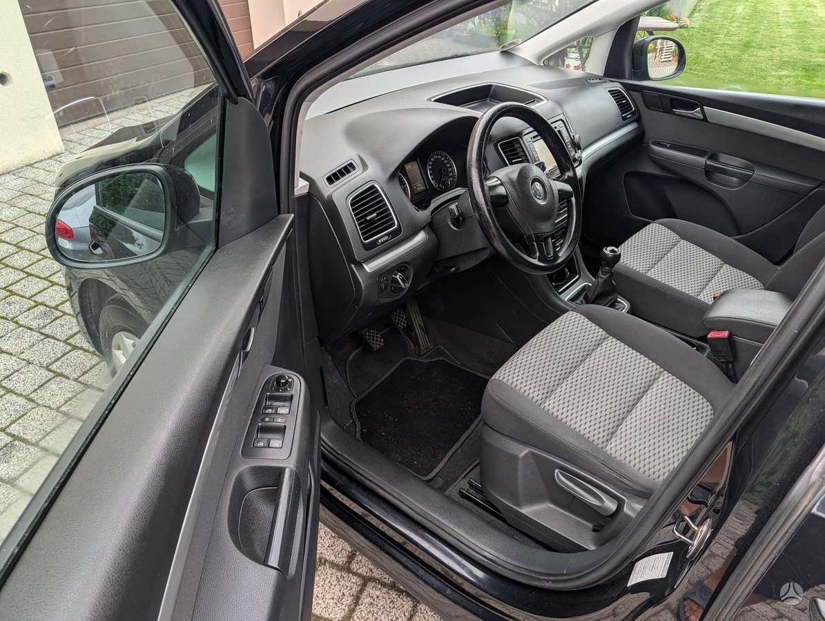 Volkswagen Sharan - 8