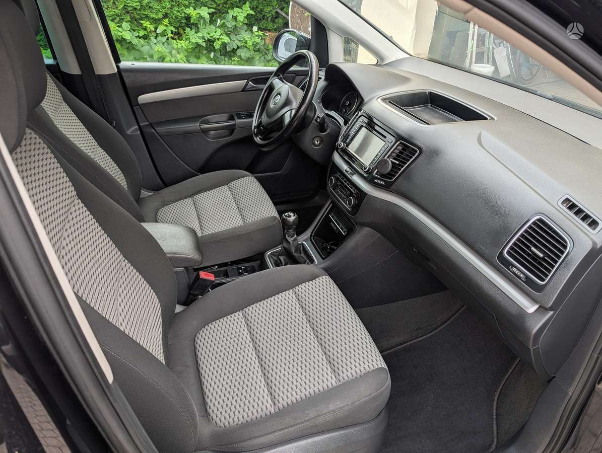 Volkswagen Sharan - 12