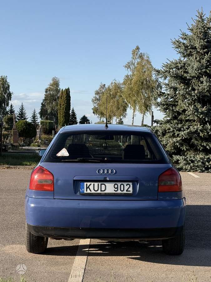 Audi A3, 1.8 l., hatchback