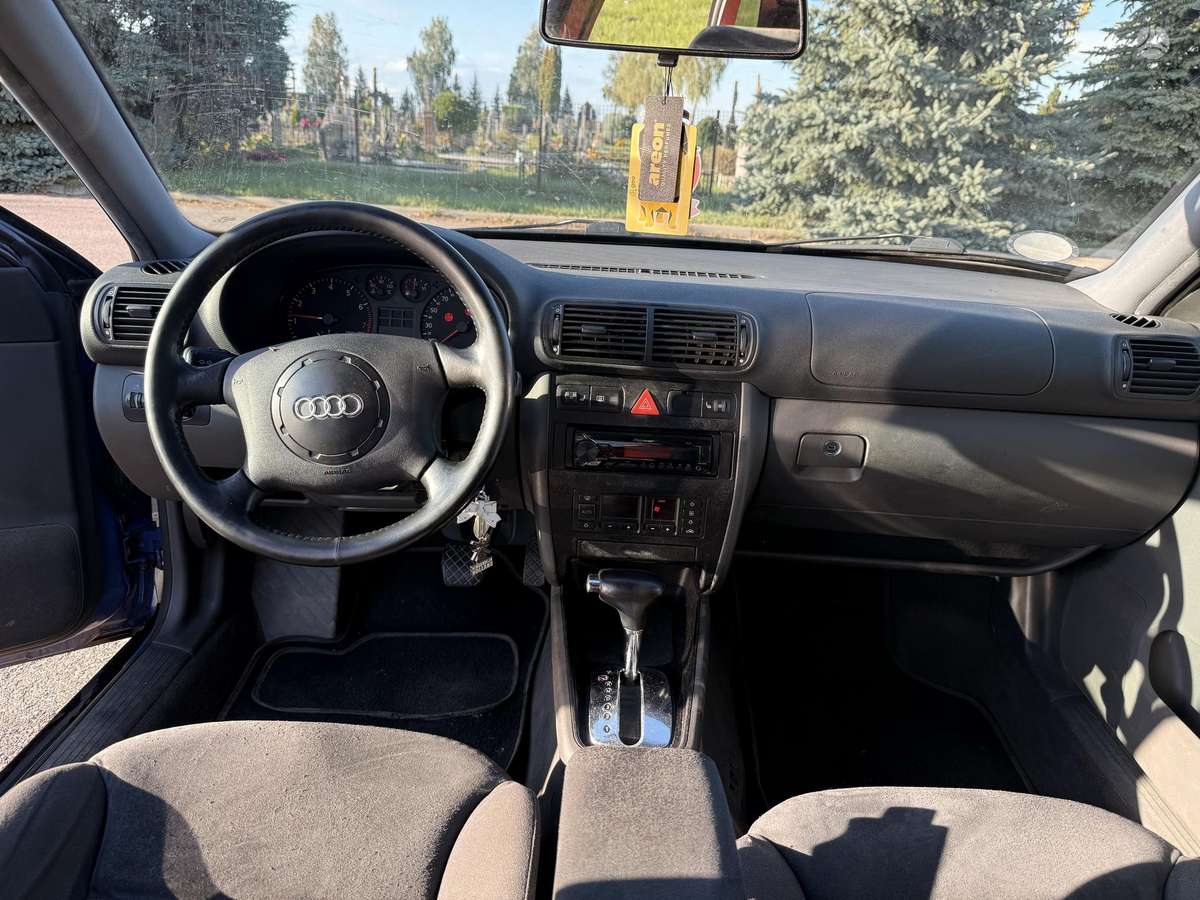 Audi A3, 1.8 l., Хэтчбек