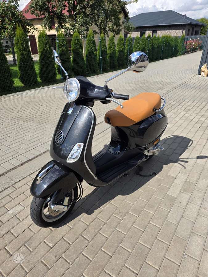 Piaggio Vespa 50cc, scooters / mopeds