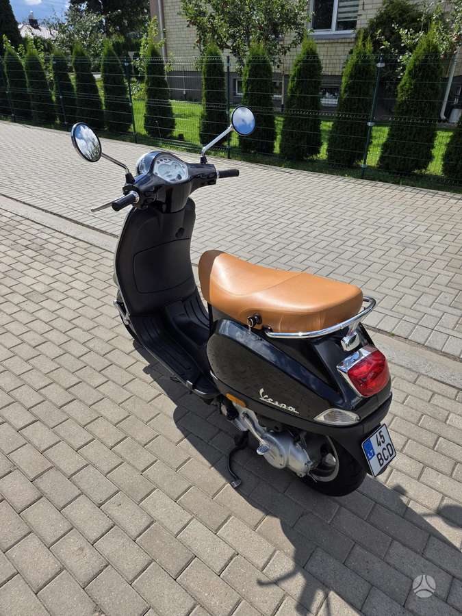 Piaggio Vespa 50cc, scooters / mopeds