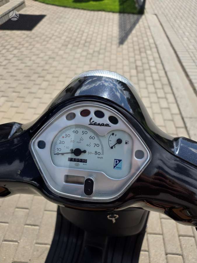 Piaggio Vespa 50cc, мотороллеры / мопеды
