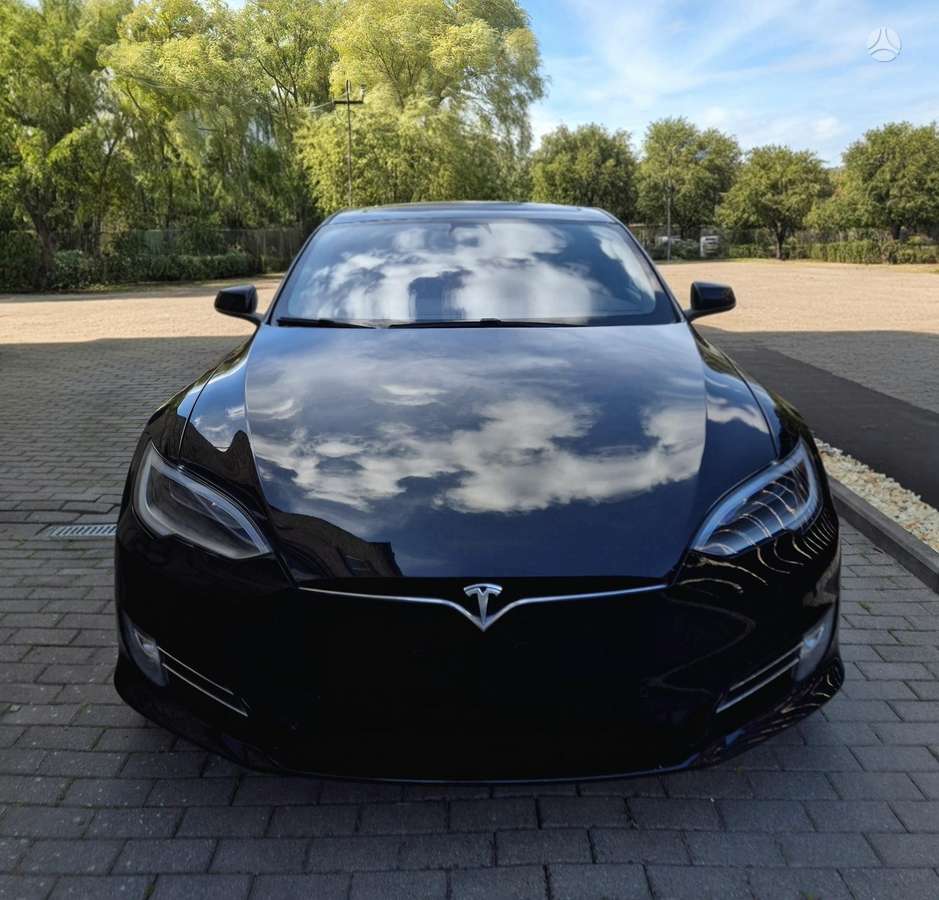 Tesla Model S, sedans