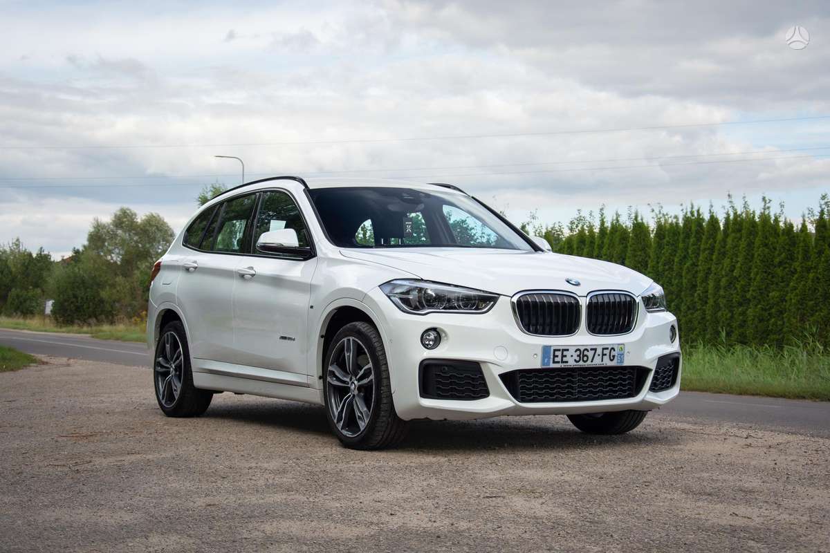 BMW X1, 2.0 l., Внедорожник / Кроссовер