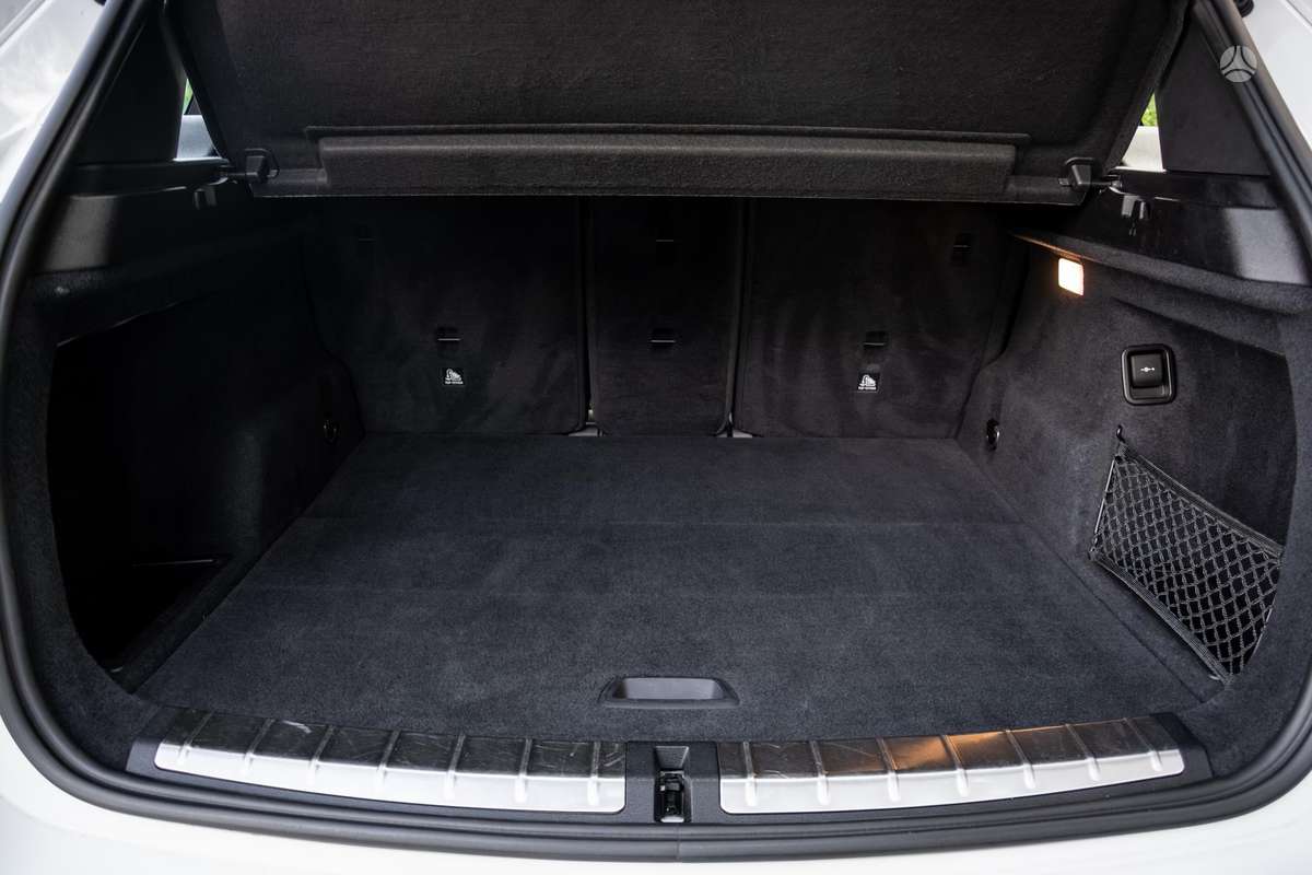 BMW X1, 2.0 l., Внедорожник / Кроссовер