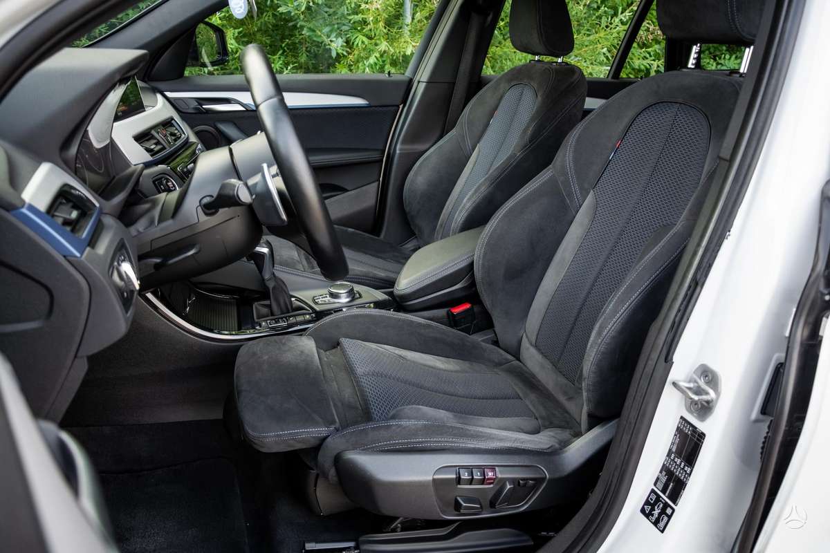 BMW X1, 2.0 l., Внедорожник / Кроссовер