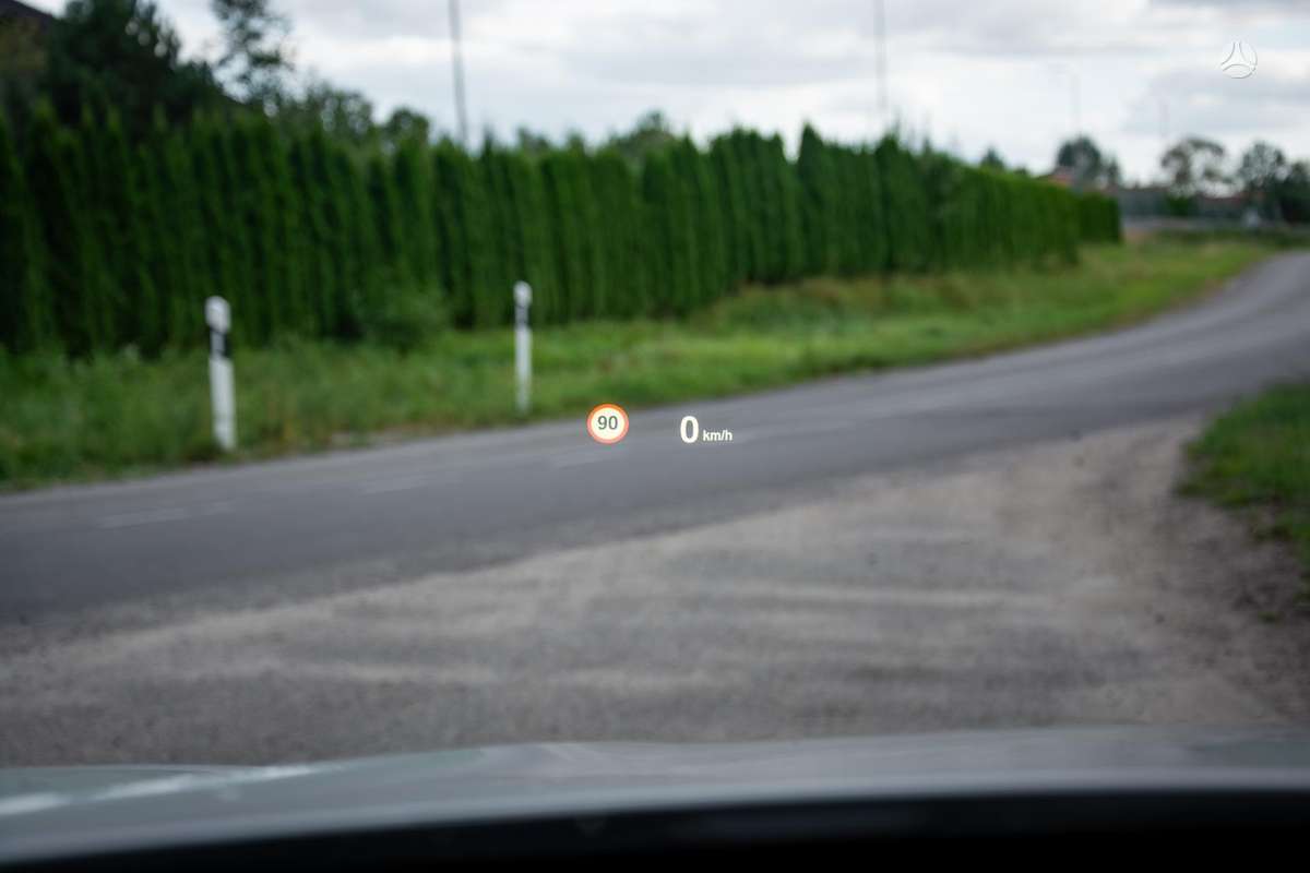 BMW X1, 2.0 l., off-road / crossover