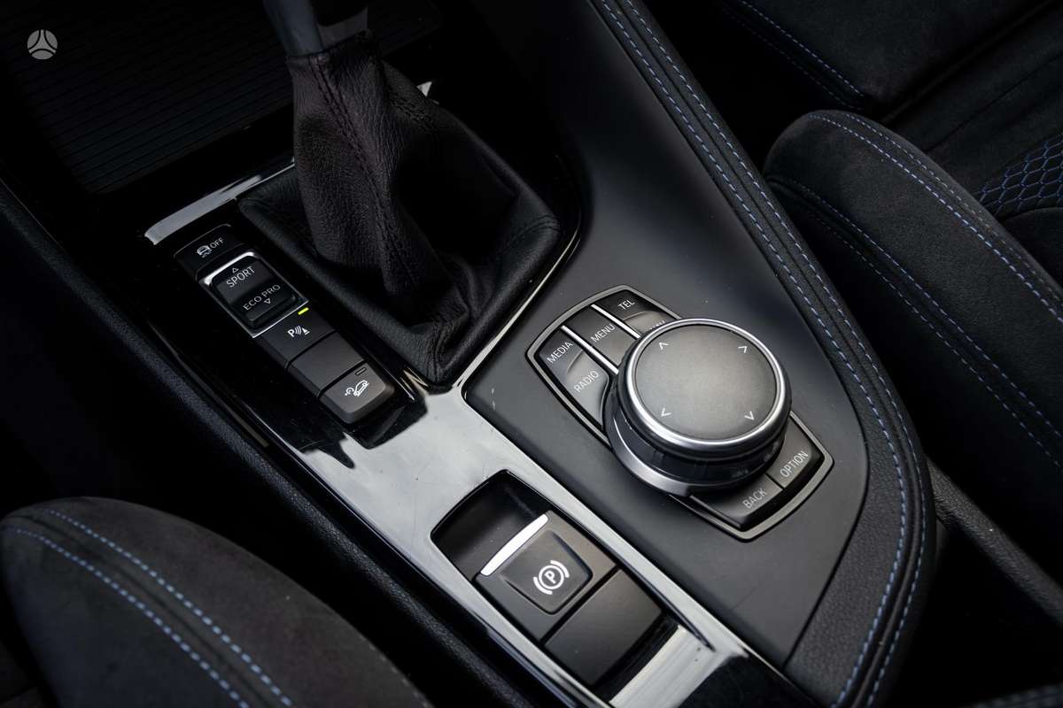 BMW X1, 2.0 l., Внедорожник / Кроссовер