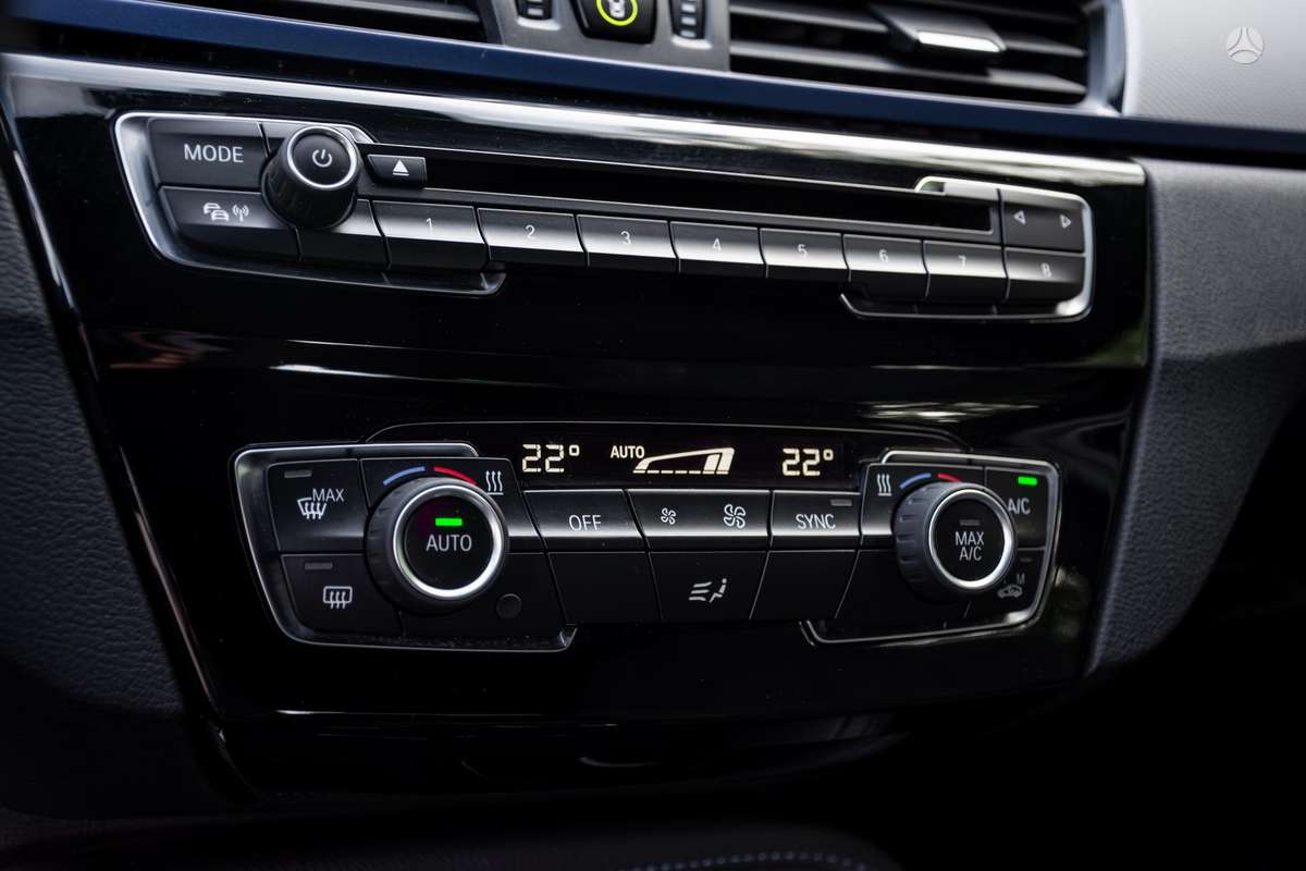 BMW X1, 2.0 l., Внедорожник / Кроссовер