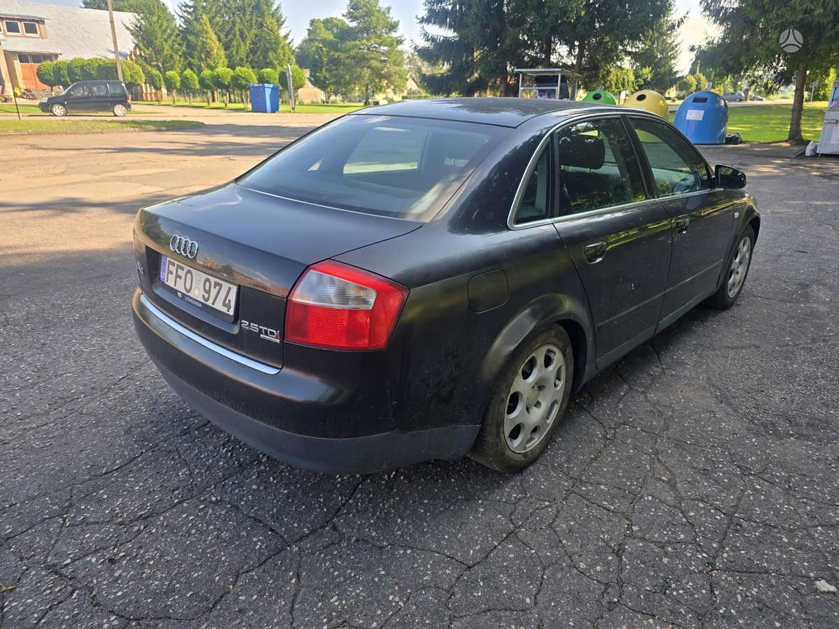 Audi A4, 2.5 l., Седан