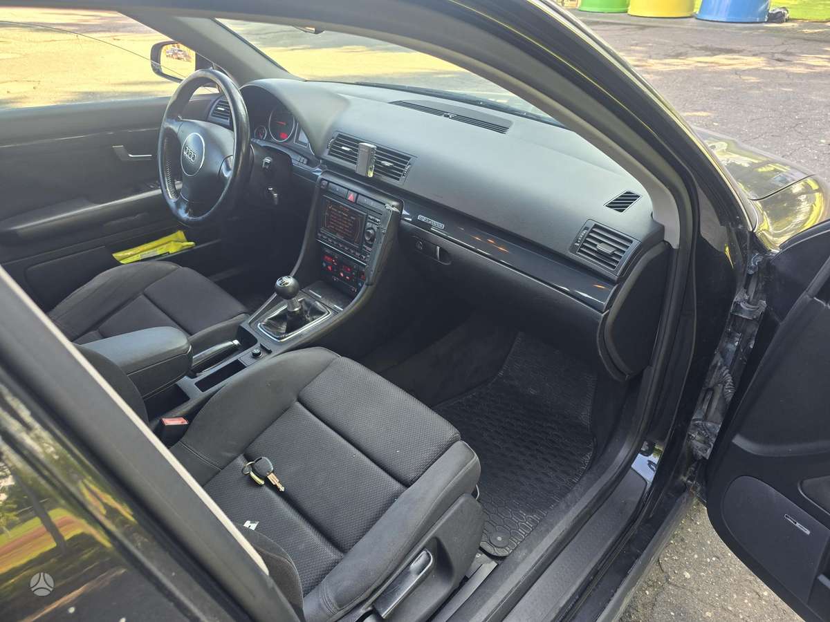 Audi A4, 2.5 l., Седан