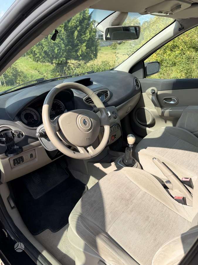 Renault Clio, 1.5 l., hatchback