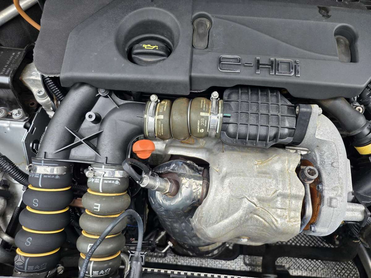 Citroen DS4, 1.6 l., hatchback