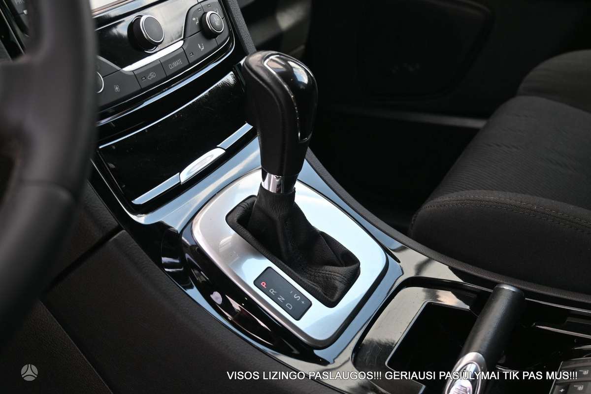 Ford S-MAX 2010 — photo 20