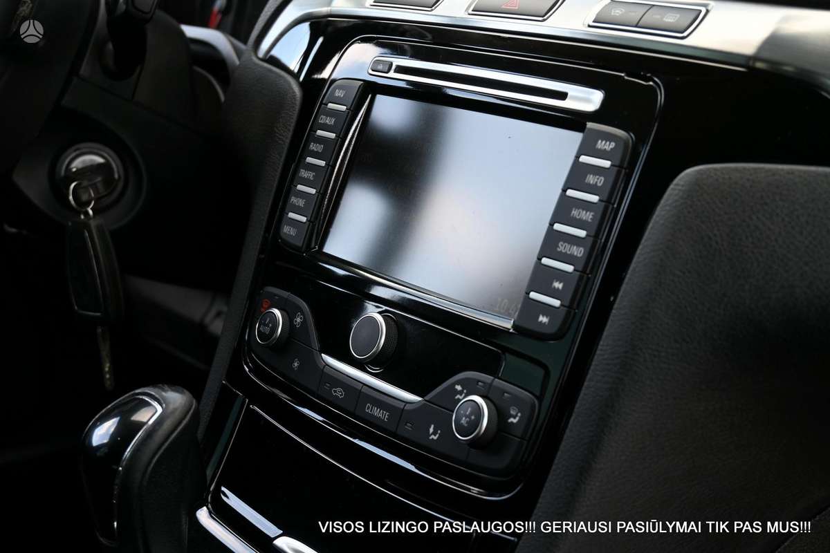 Ford S-MAX 2010 — photo 24
