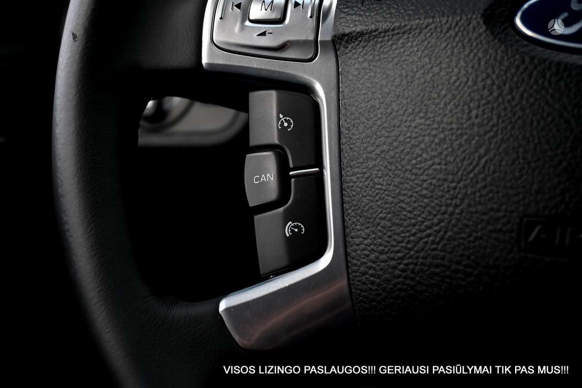 Ford S-MAX 2010 — photo 31