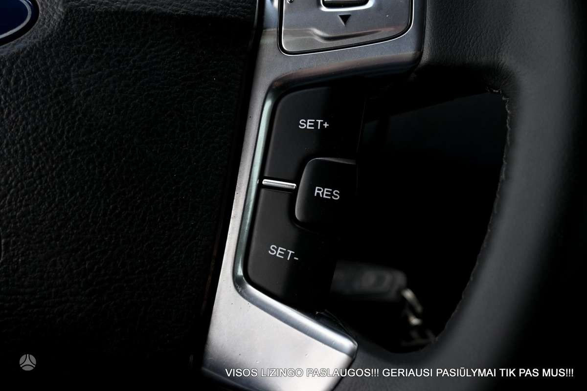 Ford S-MAX 2010 — photo 32