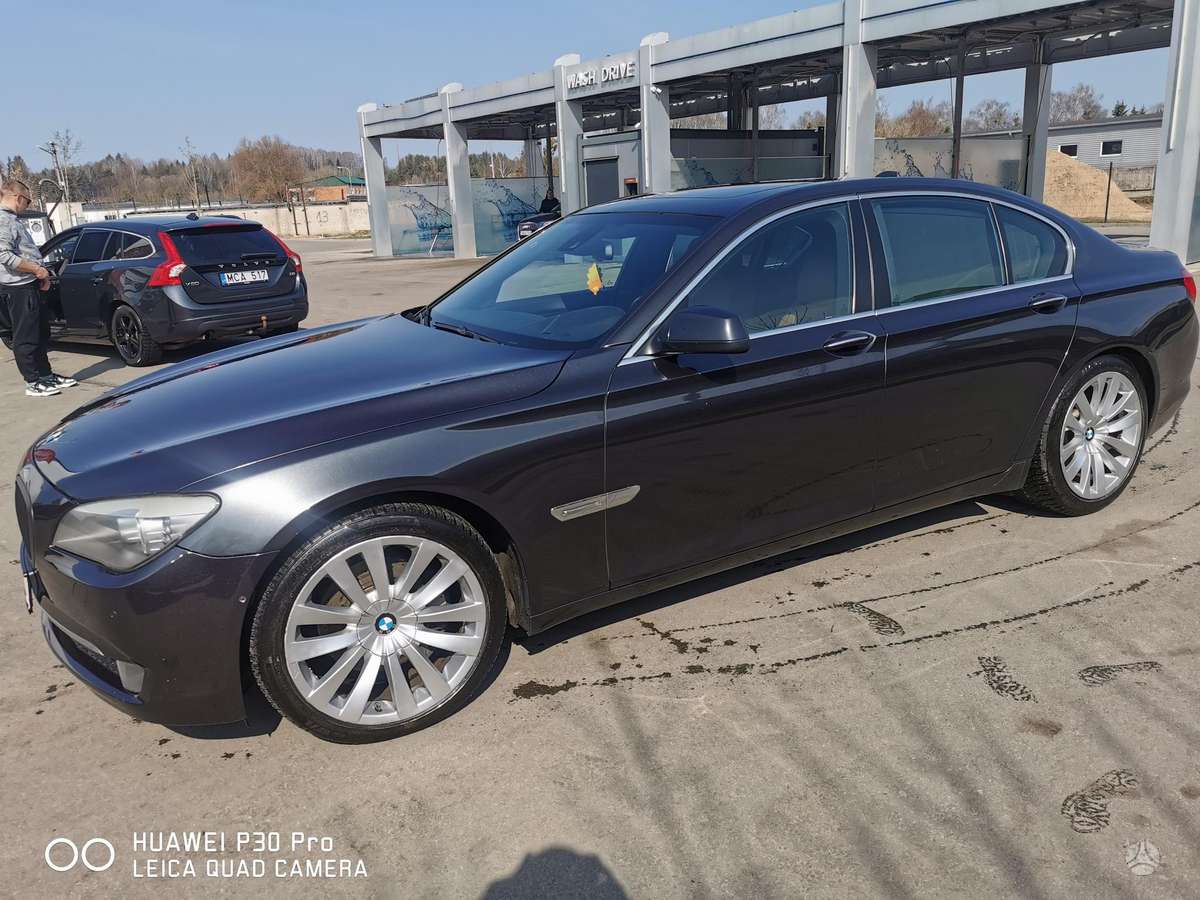 BMW 740, 3.0 l., Седан