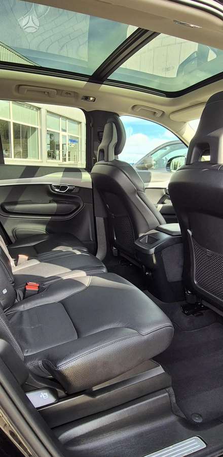 Volvo XC90 - 11