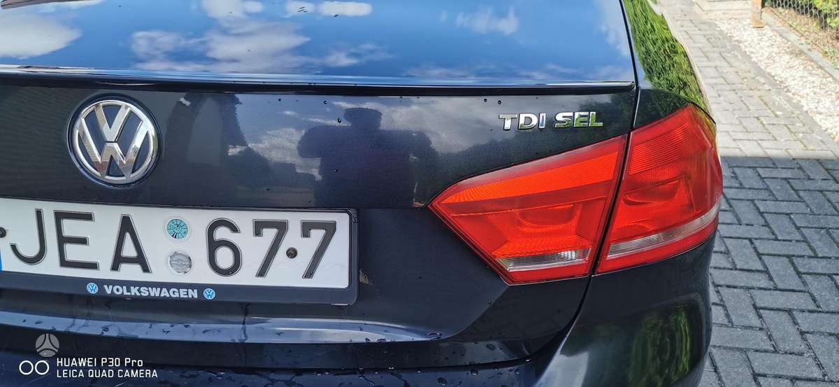 Volkswagen Passat - 10